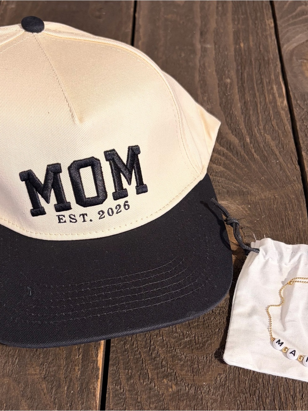 Brand New Mom Hat + Bracelet Gift Set